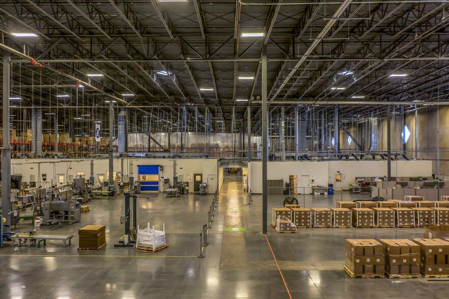 More Photos Of 530 S 2000 W, Springville Distribution For Lease