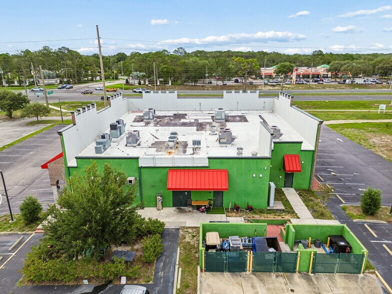 More Photos Of 3007 Commercial Way, Spring Hill Restaurant For Sale