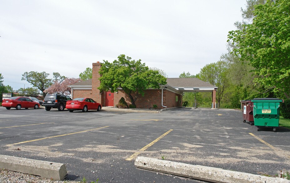 More Photos Of 730 Fox St, Mukwonago Bank For Sale