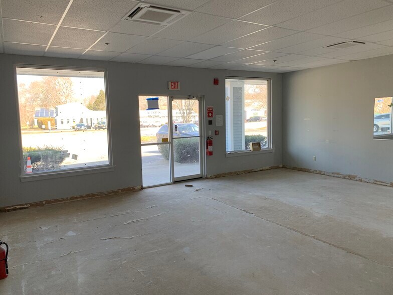 More Photos Of 67-73 Huttleston Ave, Fairhaven Unknown For Lease