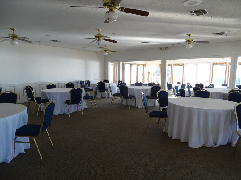 More Photos Of 140 Madison Landing Cir, Ridgeland General Retail For Sale