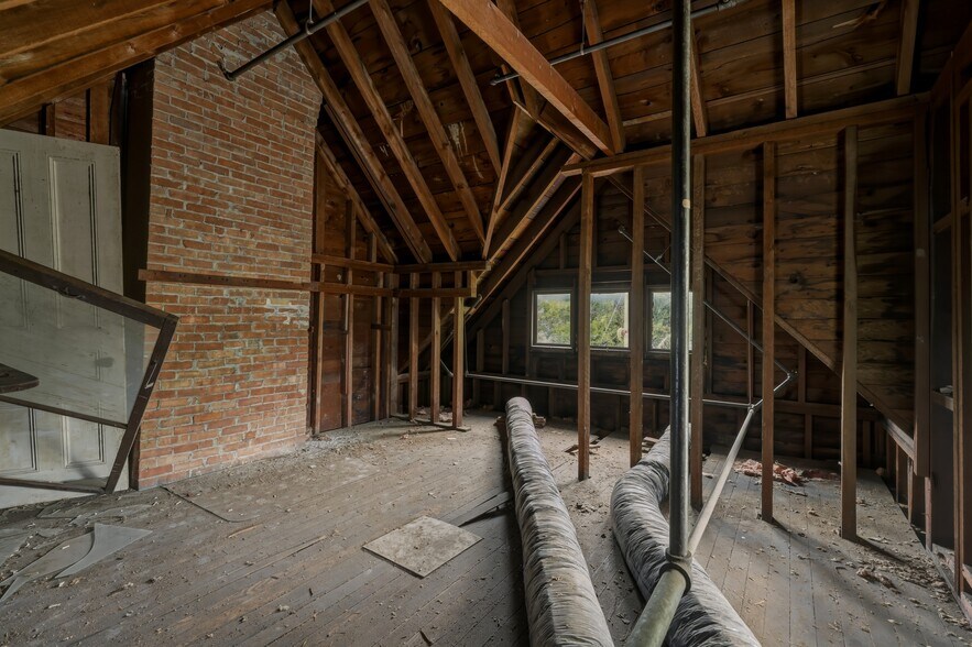 More Photos Of 355 W Church St, Elmira Office For Sale