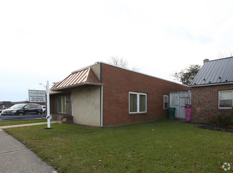 More Photos Of 800 E Philadelphia Ave, Boyertown Office For Lease