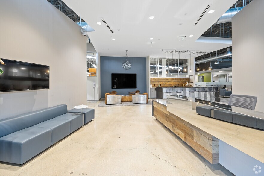 More Photos Of 3910-3980 RCA Blvd, Palm Beach Gardens Office For Lease