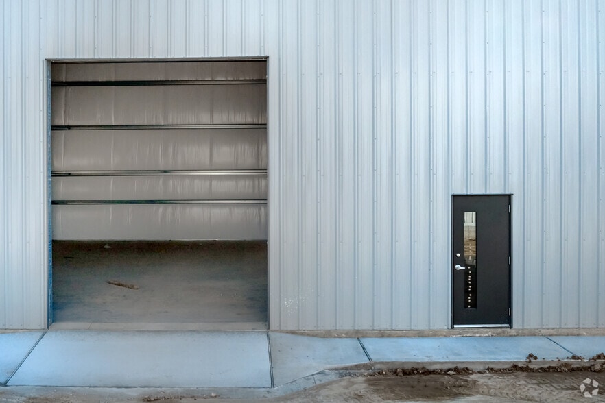 More Photos Of 5713 13th St, Katy Unknown For Lease