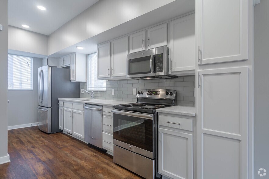 More Photos Of 1421 E 15th St, Cleveland Apartments For Sale