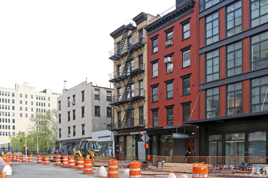 More Photos Of 32 Gansevoort St, New York Office Residential For Lease