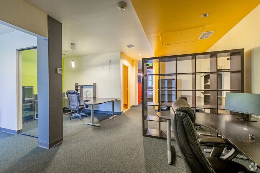 More Photos Of 419 N Charles St, Baltimore Office For Sale