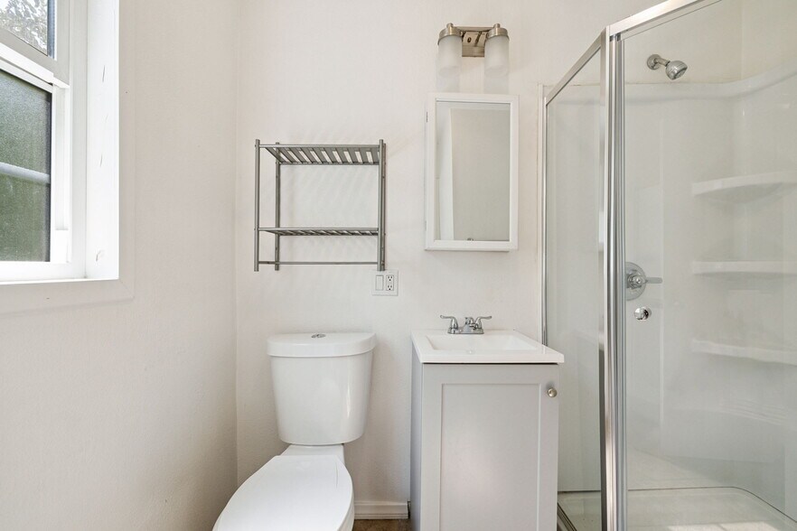 More Photos Of 1674 S Via Salida, Palm Springs Apartments For Sale