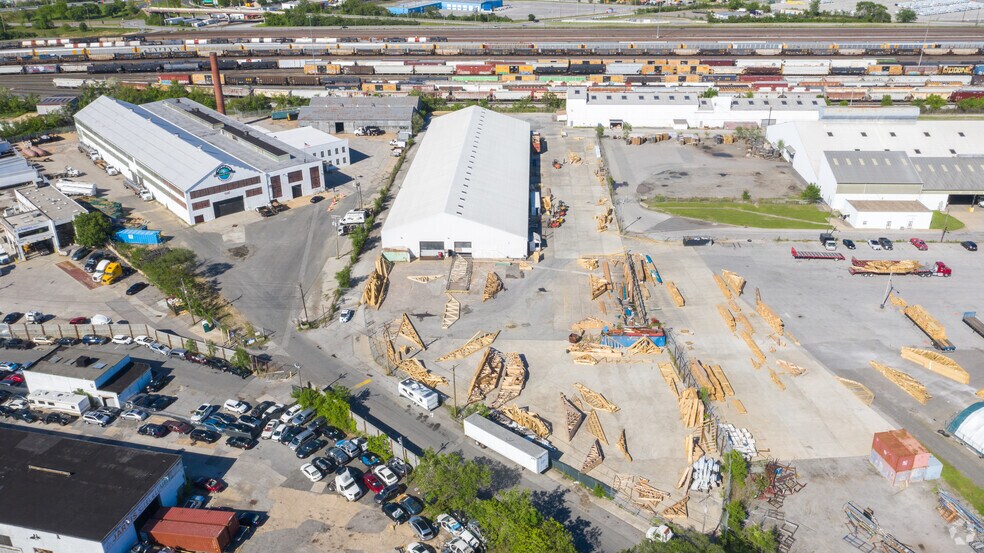 More Photos Of 1200 E Patapsco Ave, Baltimore Warehouse For Lease