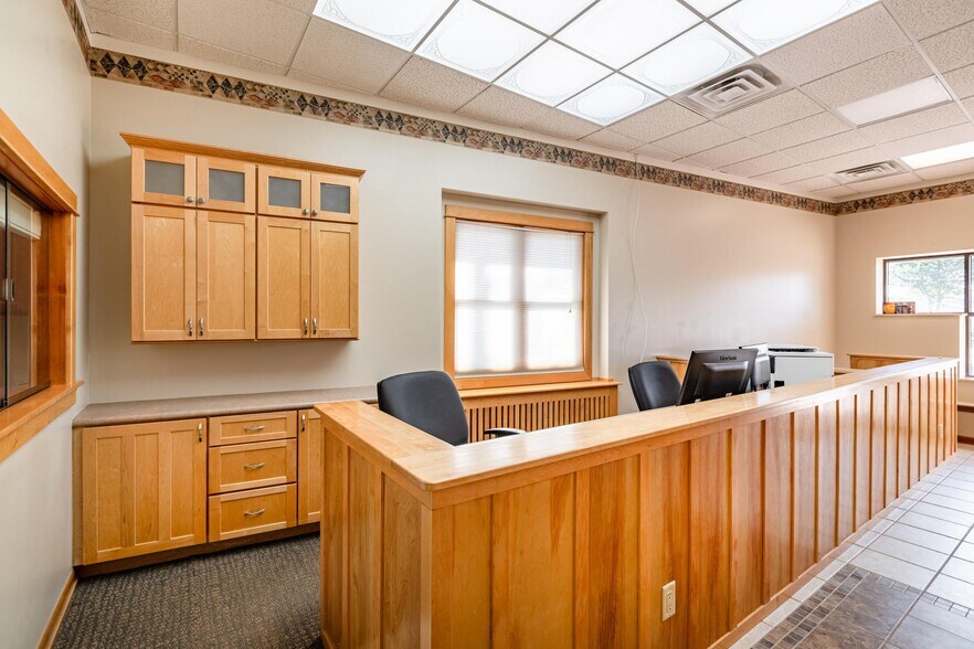 More Photos Of 2423-2425 16th St S, Ln, La Crosse Industrial For Lease