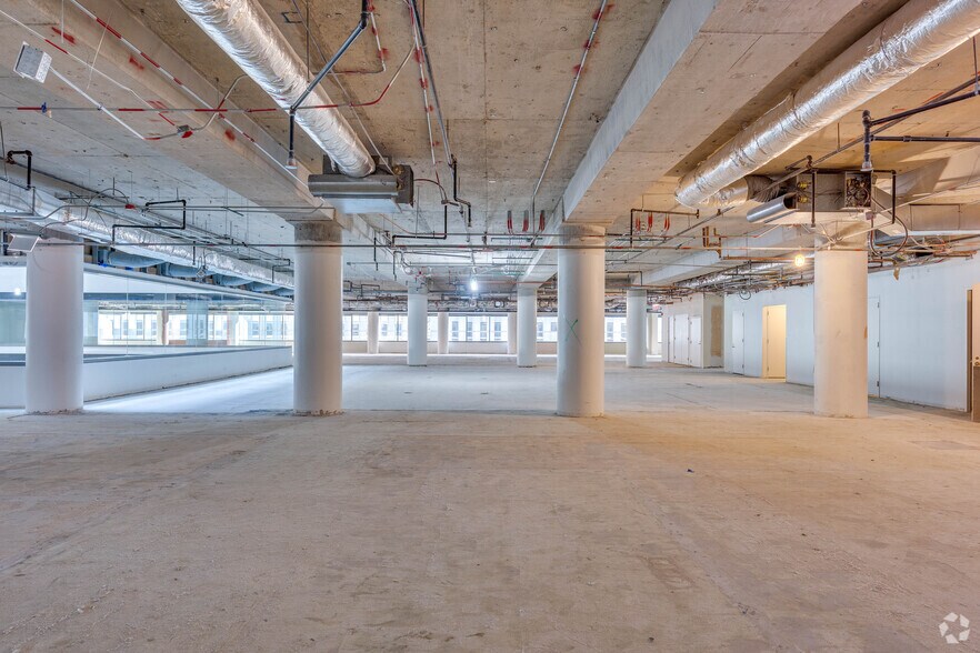 Photo of 17th Floor Ste 1700