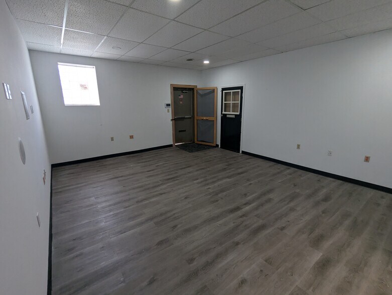 More Photos Of 603 Detroit St, La Porte Loft Creative Space For Sale