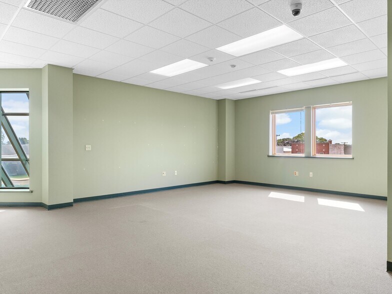 More Photos Of 2205 Forest Ave, Two Rivers Office Residential For Sale