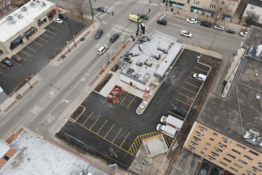 More Photos Of 2201 W Howard St, Chicago Restaurant For Lease