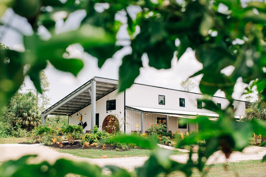 Primary Photo Of 20948 Corkscrew Rd, Estero Winery Vineyard For Sale