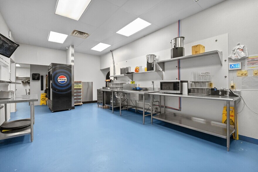 More Photos Of 983 N Highway 123 Byp, Seguin Restaurant For Sale