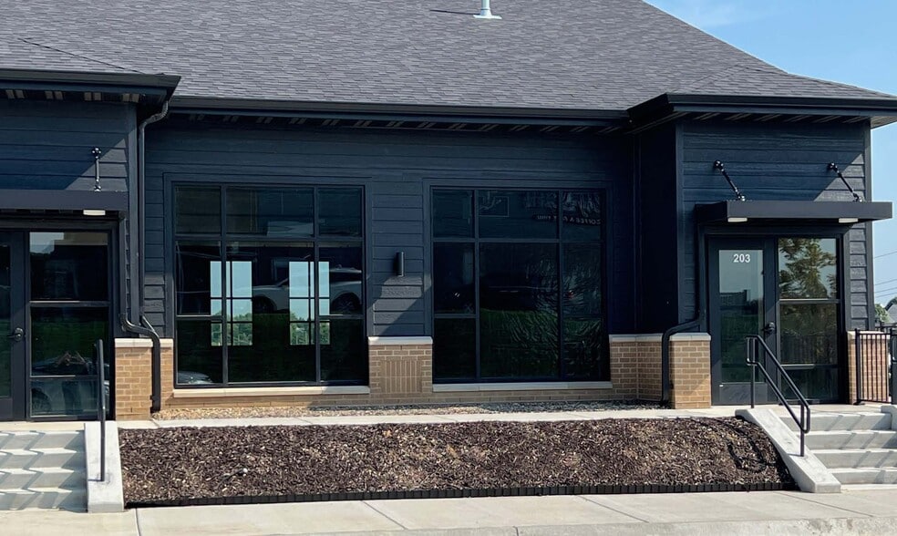 More Photos Of 8053 N 157th St, Bennington General Retail For Lease