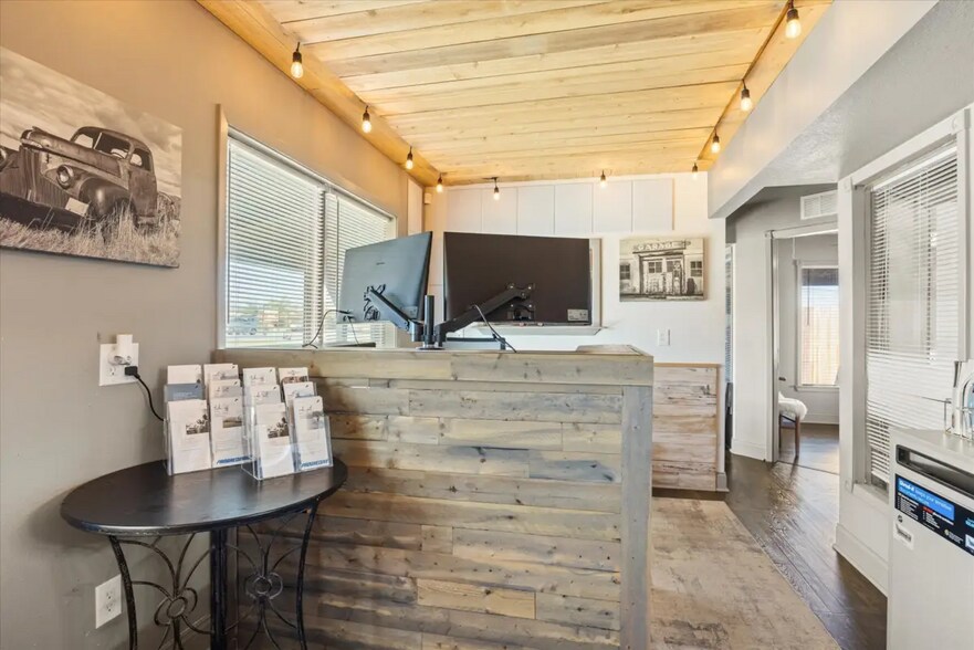 More Photos Of 4400 E Hwy 377, Granbury Office For Sale