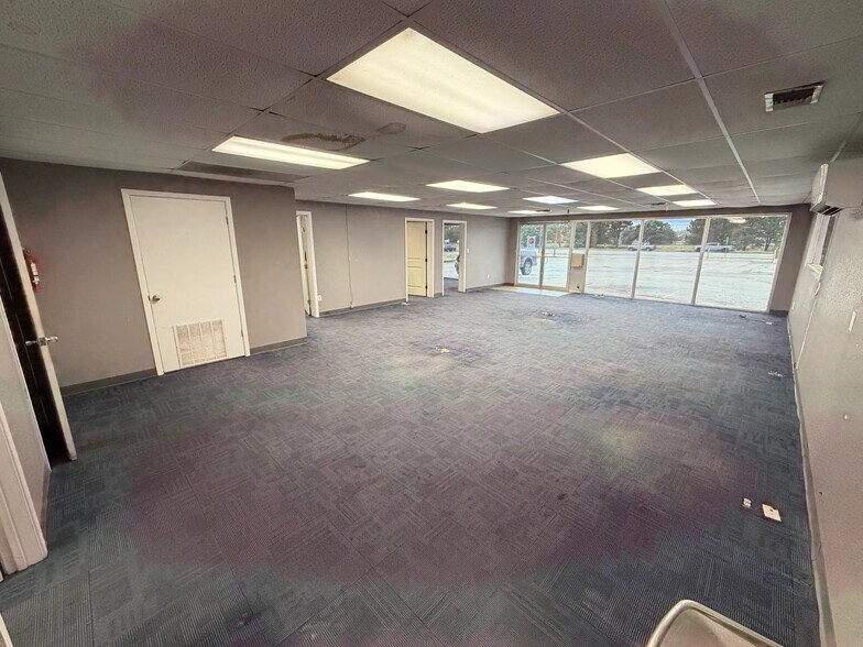 More Photos Of 3917 1st St, Abilene General Retail For Lease