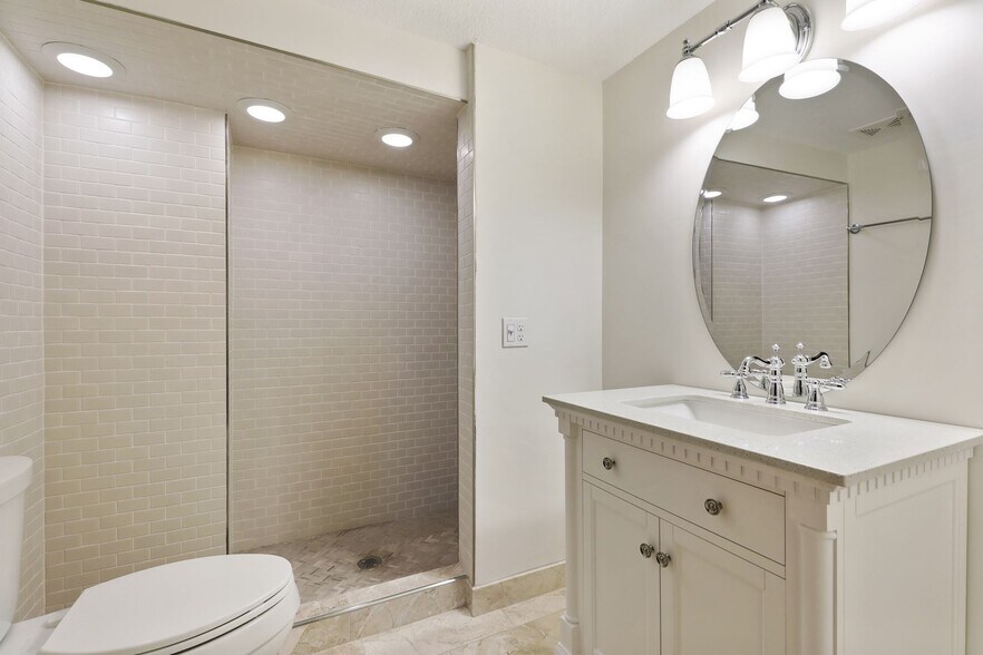 More Photos Of 197 Kent St, Saint Paul Multifamily For Sale