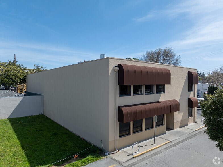 More Photos Of 1143 Crane St, Menlo Park Office For Lease