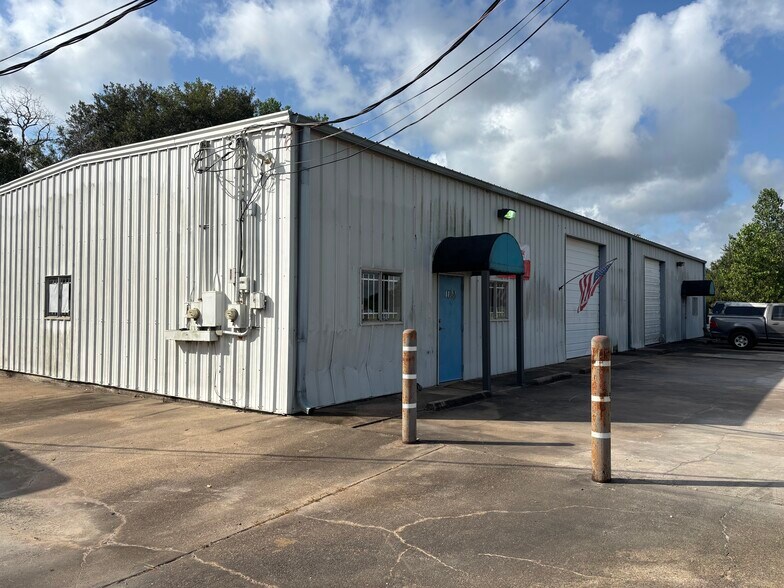 More Photos Of 1120 County Road 129, Alvin Warehouse For Sale
