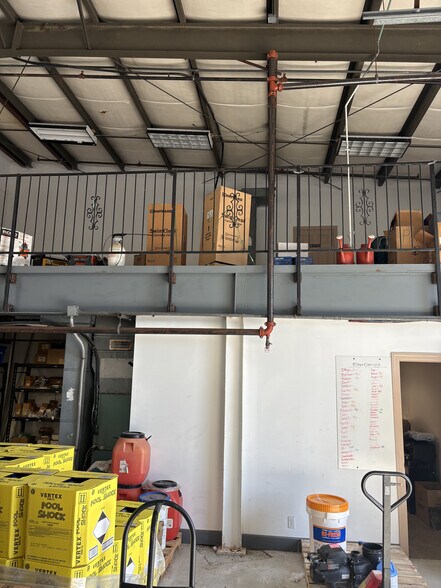 More Photos Of 2109 Parkway Dr, Saint Peters Industrial For Lease