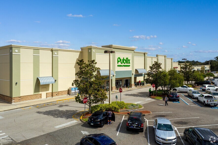 Primary Photo Of 16825 E Colonial Dr, Orlando Unknown For Lease