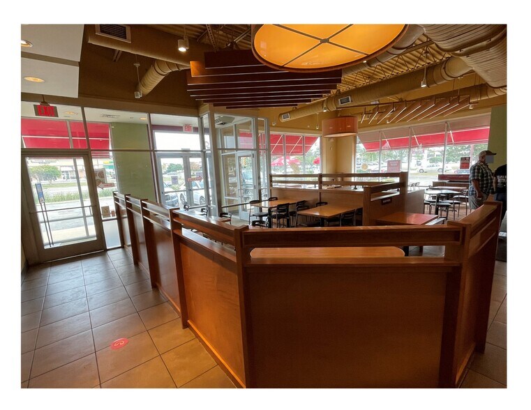 More Photos Of 2565 Sycamore Rd, Dekalb General Retail For Lease