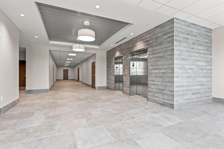 More Photos Of 6455 W Campus Oval, New Albany Medical For Sale