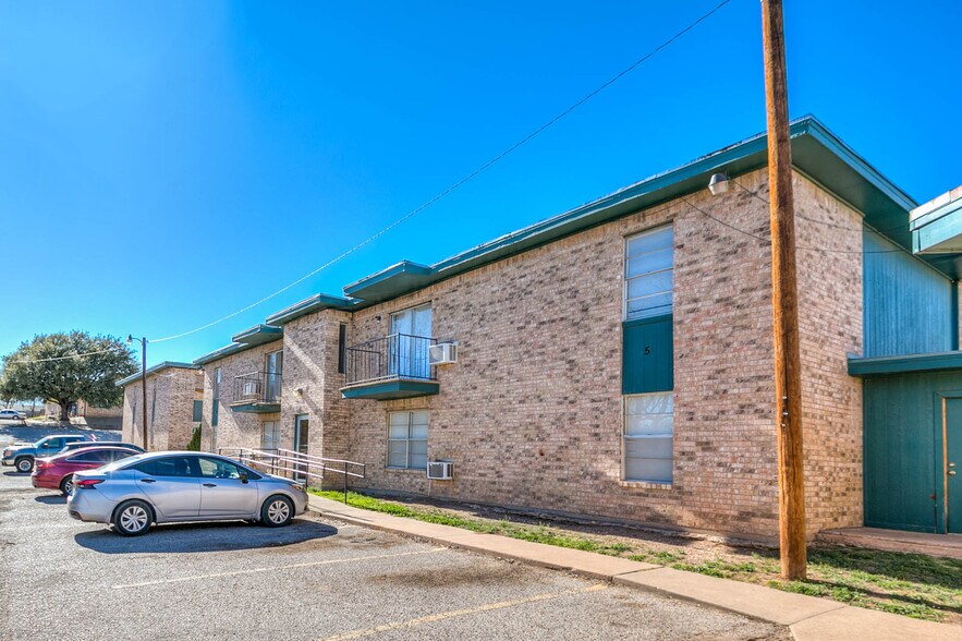 More Photos Of 1707-1717 Greenwood St, San Angelo Apartments For Sale