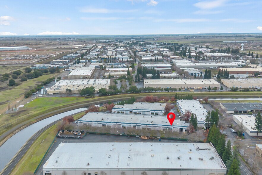 More Photos Of 11415 Sunrise Gold Cir, Rancho Cordova Warehouse For Lease