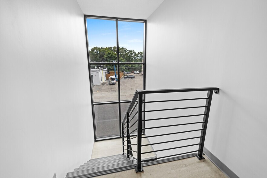 More Photos Of 950 Boylston St, Newton Office For Lease