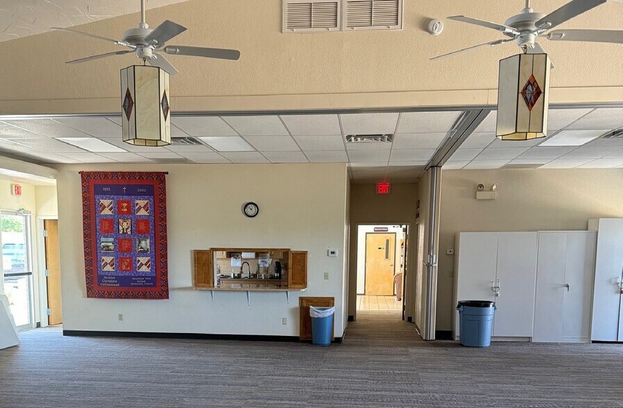More Photos Of 901 S 12th St, Cottonwood Religious Facility For Lease