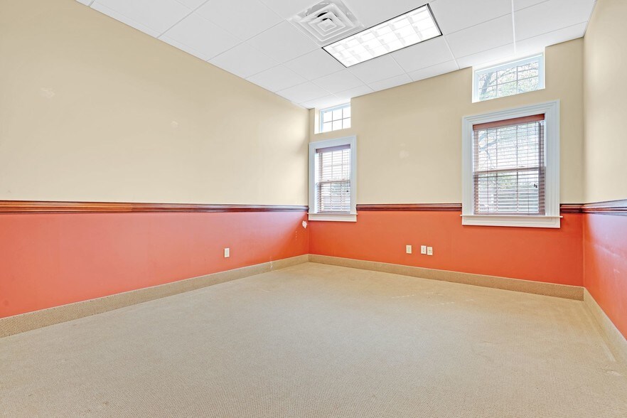 More Photos Of 1386 US Highway 22, Lebanon Unknown For Lease