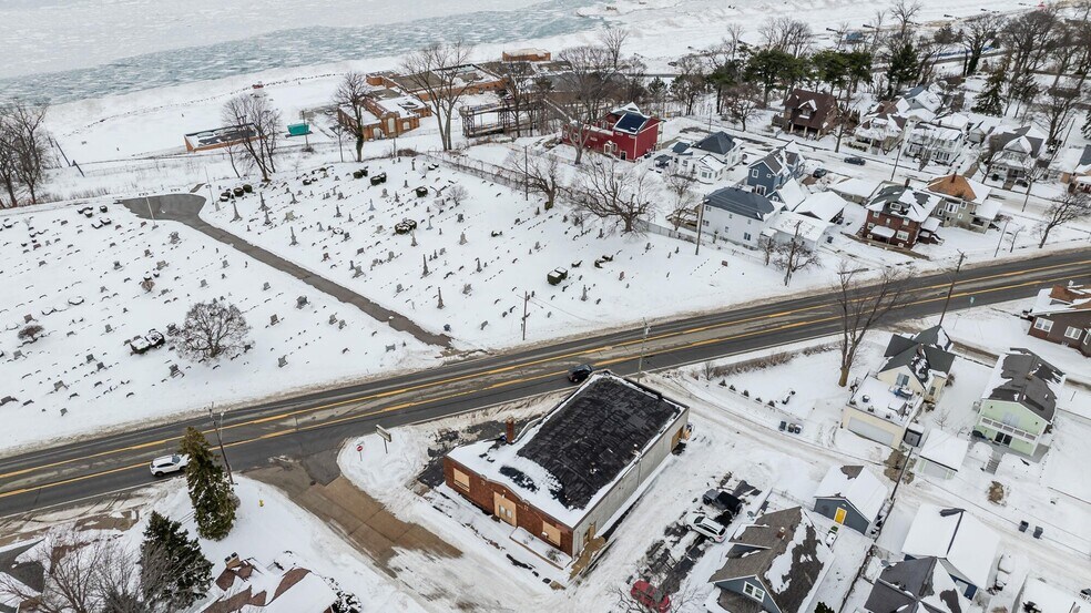 More Photos Of 1721 Lakeshore Dr, Saint Joseph Multifamily For Sale