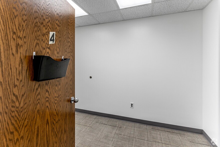 More Photos Of 3301 Woodburn Rd, Annandale Medical For Lease