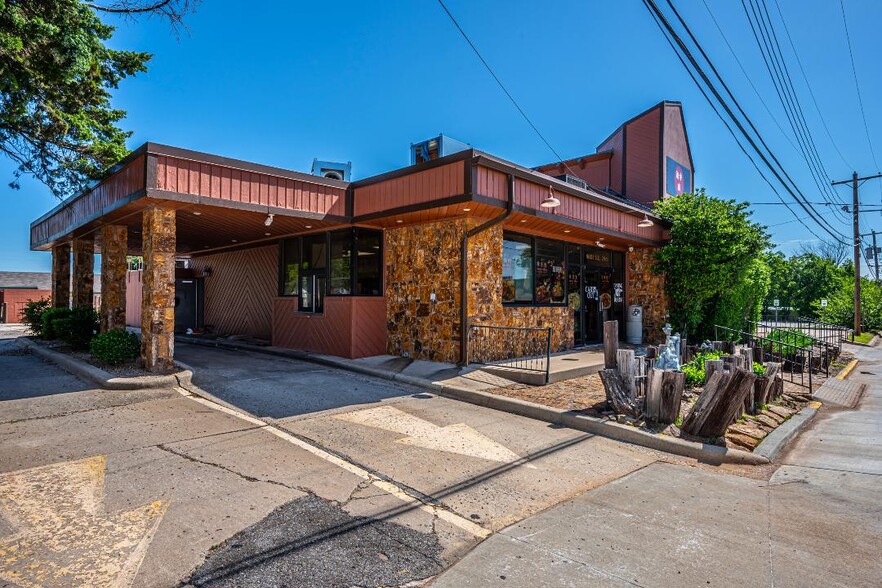 Primary Photo Of 4601 SE 29th St, Oklahoma City Restaurant For Sale