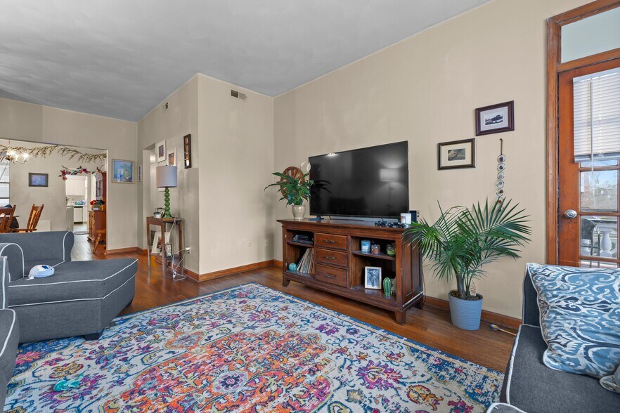 More Photos Of 625 W Princess Anne Rd, Norfolk Apartments For Sale