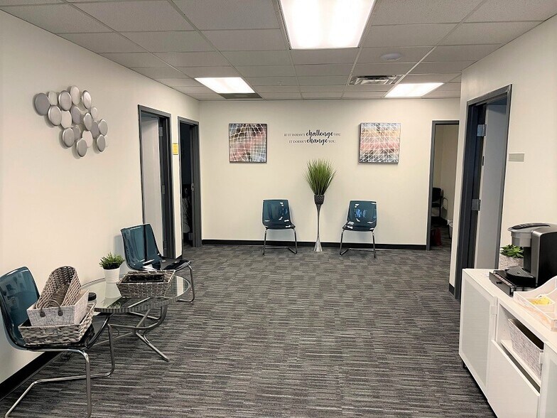 More Photos Of 12425 28th St N, Saint Petersburg Office For Lease