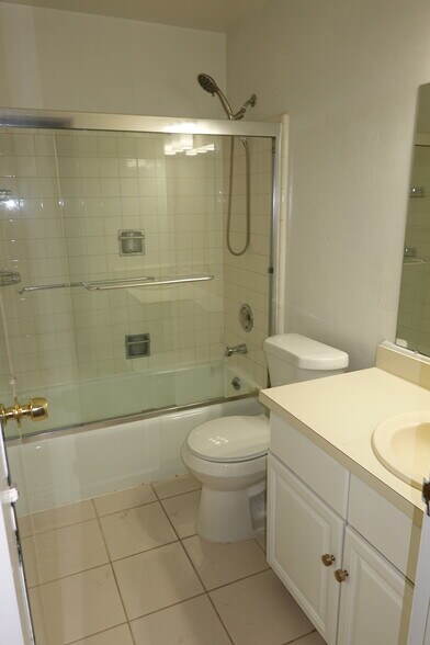 More Photos Of 2887 S Osceola Ave, Orlando Office For Sale