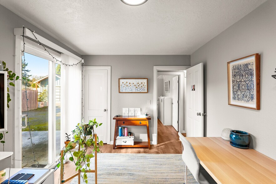 More Photos Of 22467 SW Ash St, Sherwood Office Residential For Sale