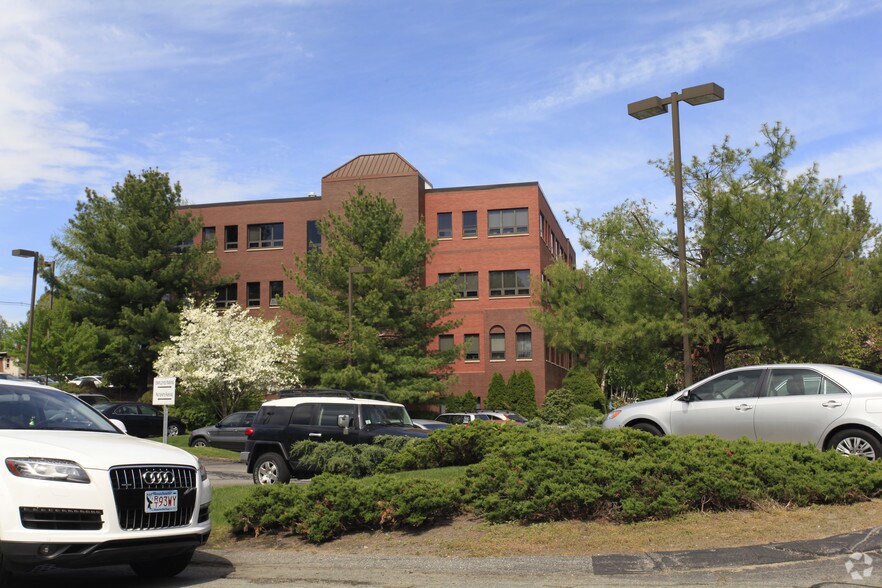More Photos Of 955 Main St, Winchester Medical For Lease