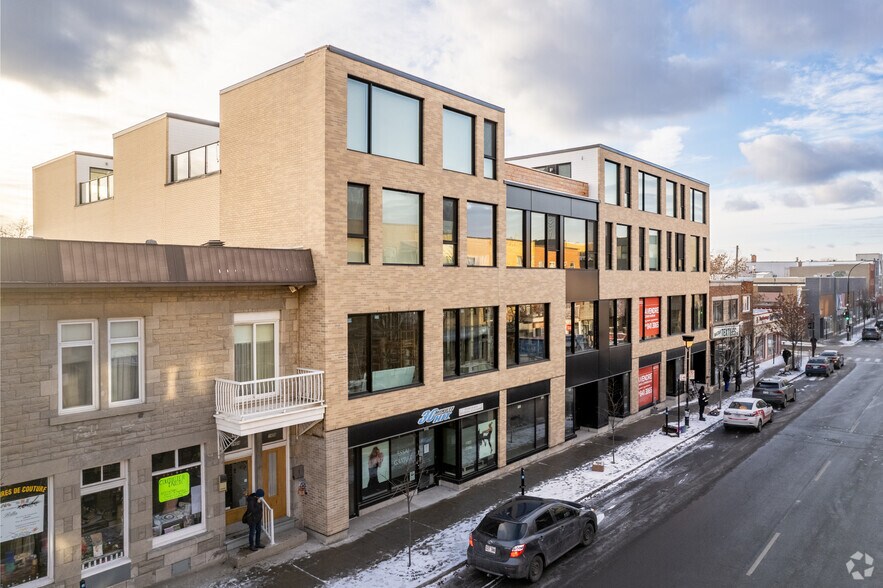 Primary Photo Of 7472-7480 Rue Saint-Hubert, Montréal Storefront Retail Office For Sale