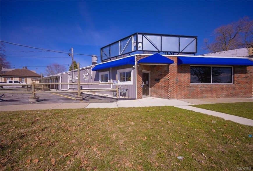 Primary Photo Of , Niagara Falls Unknown For Sale