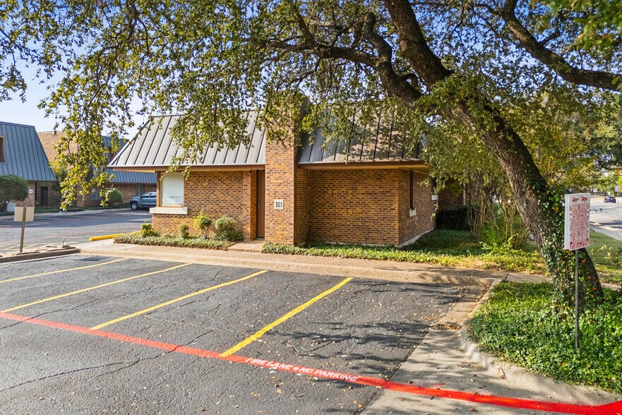 More Photos Of 1440 N MacArthur Blvd, Irving Medical For Sale