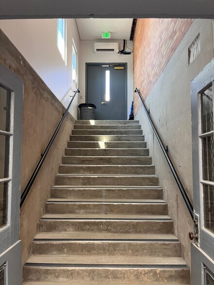 More Photos Of 102 N Munger St, Pasadena Office For Lease