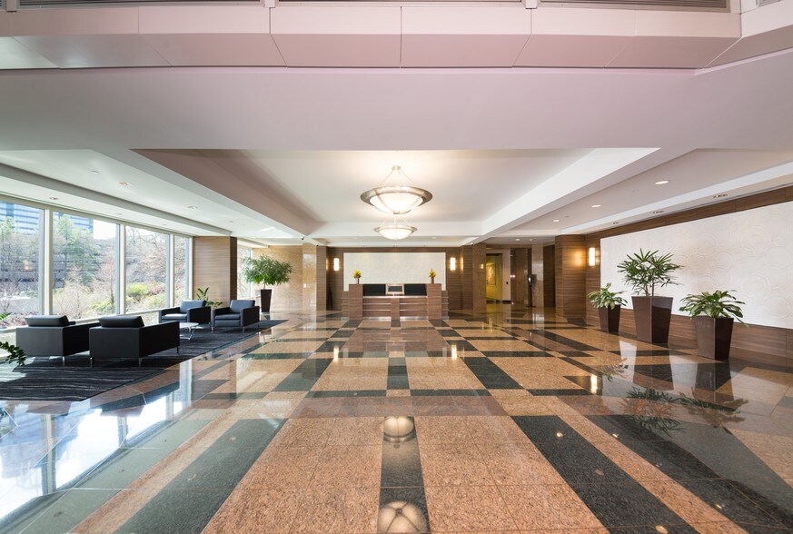 More Photos Of 990 Hammond Dr NE, Atlanta Unknown For Lease