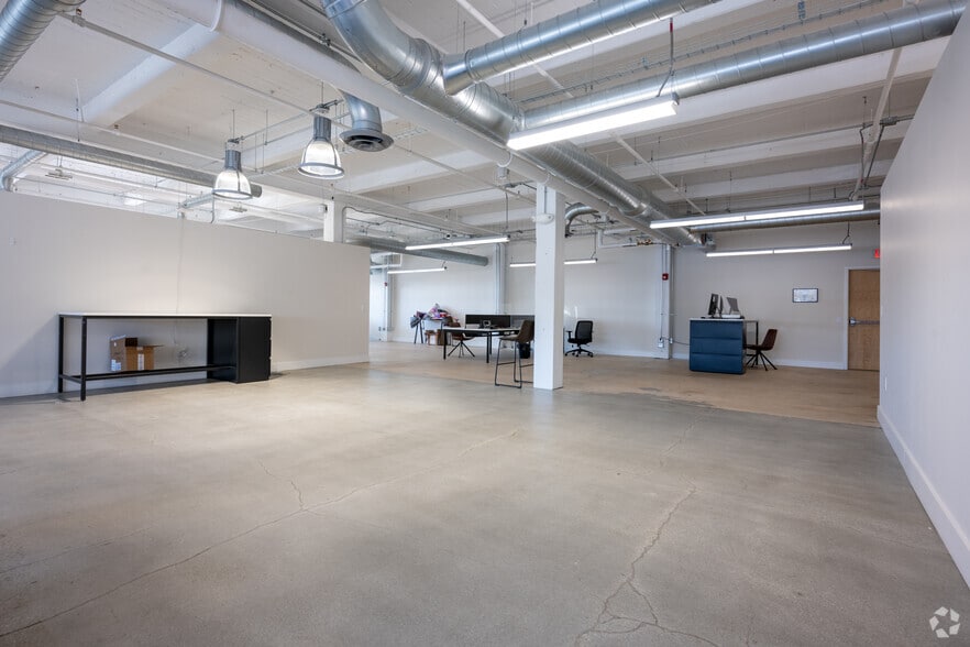 More Photos Of 620 S Elm St, Greensboro Office For Lease